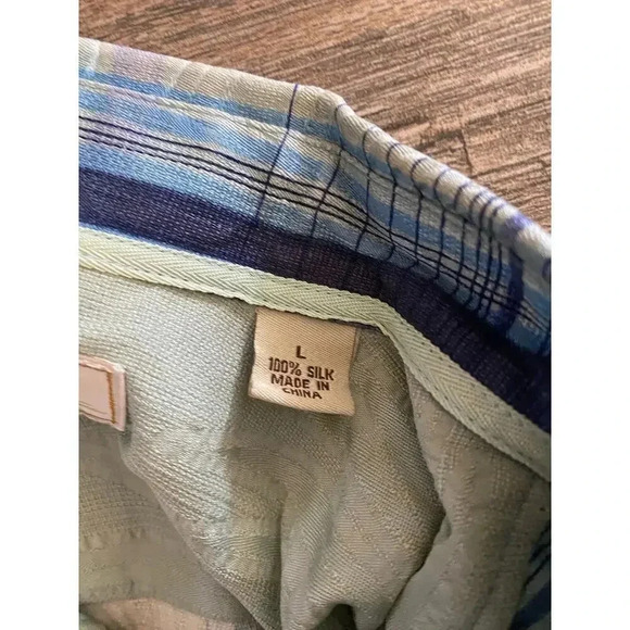 Tommy Bahama Men's silk Blue Short Sleeve Button Down Checked Shirt Size Large - Picture 3 of 5